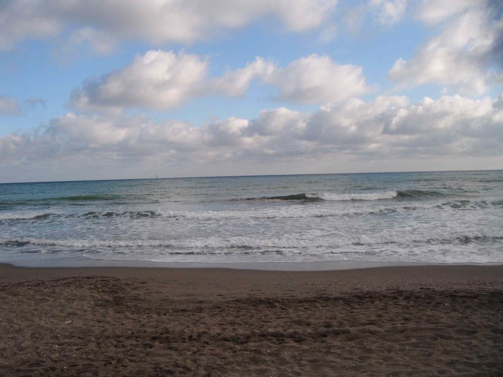 Duquesa De Espana Torremolinos Exterior photo